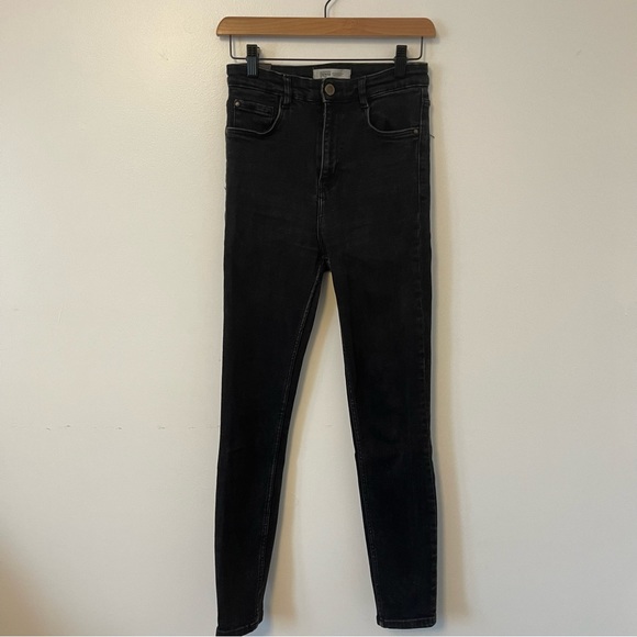 Zara | sculpted high rise TRF skinny jeans - Picture 2 of 3